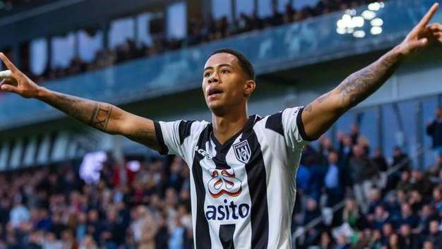 开云体育-赛后法国杯焦点战，阿贾克斯内部沟通，引发热议，纪律约束更严格-开云体育