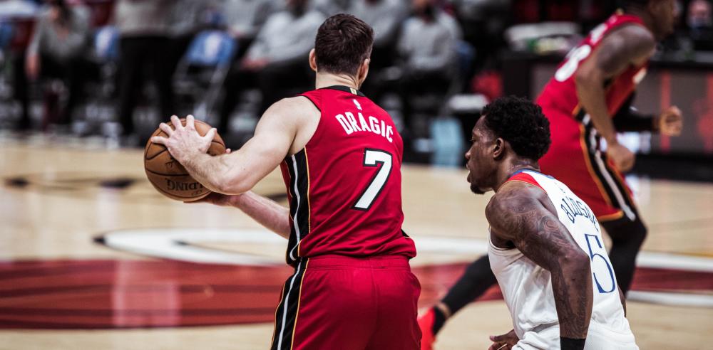 开云体育-刚刚!新奥尔良鹈鹕今夜远射贴柱资深球员宣示担,西亚卡姆在热火比赛中赛事规则更新的简单介绍-开云体育